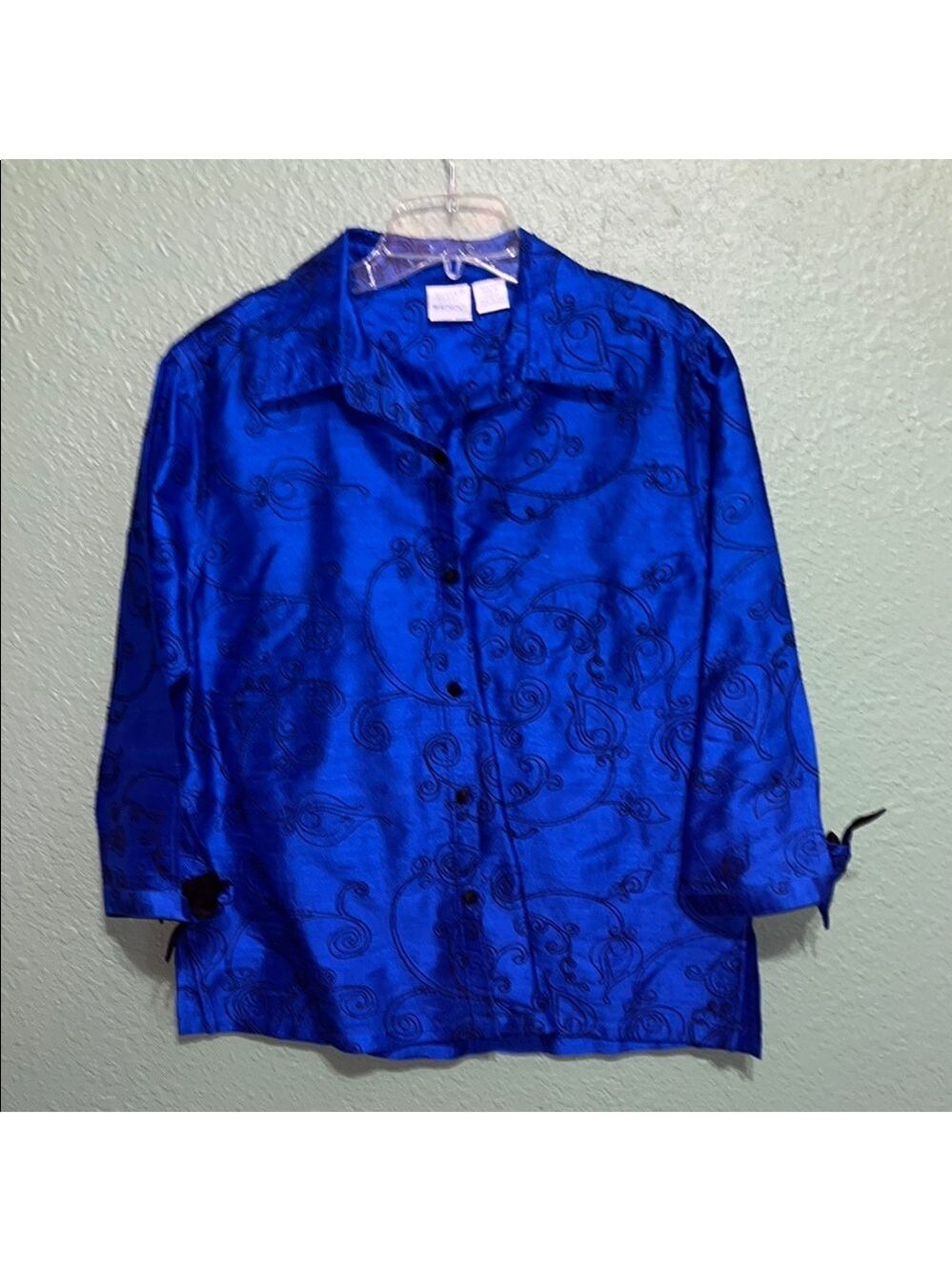 Vintage Silk Blouse scrolling floral embroidery and tie sleeves shirt jacket